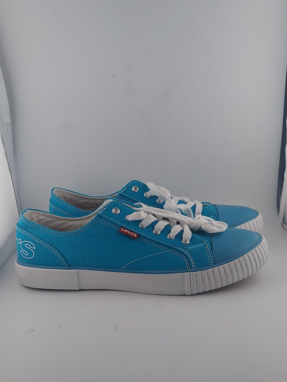 Levi's Bright Turquoise Canvas Low-Top Sneakers